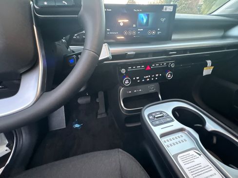 New 2026 Hyundai Ioniq 9 SE AWD/4WD image 29