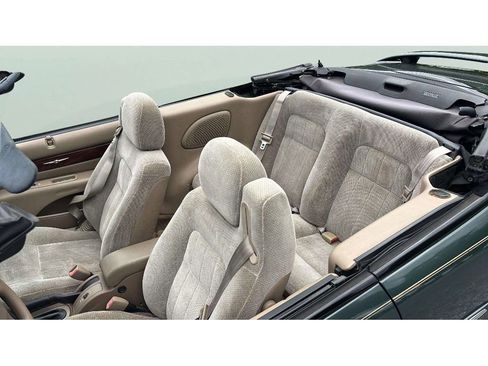 Used 2001 Chrysler Sebring LX FWD image 16