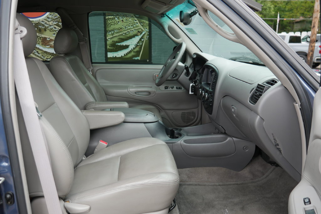 Used 2005 Toyota Tundra SR5 w/ Towing Pkg RWD image 9