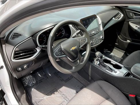 Used 2024 Chevrolet Malibu LT FWD image 17