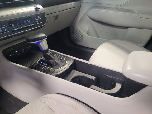 Used 2025 Hyundai Kona SEL FWD image 26