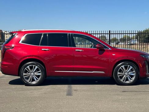 Used 2020 Cadillac XT6 Premium Luxury w/ Platinum Package AWD/4WD image 3