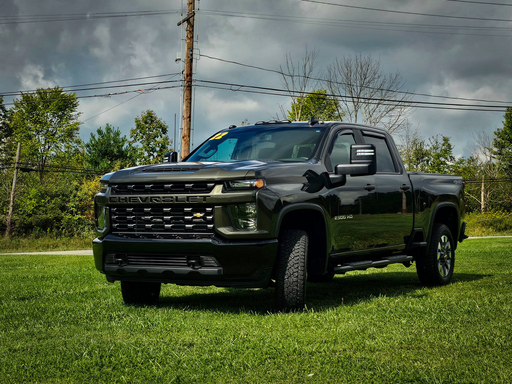 Used 2022 Chevrolet Silverado 2500 Custom w/ Custom Value Package AWD/4WD image 9