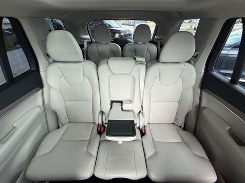 Used 2023 Volvo XC90 T8 Plus w/ Protection Package Premier AWD/4WD image 40