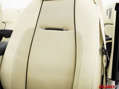 Used 2017 Rolls-Royce Dawn RWD image 41