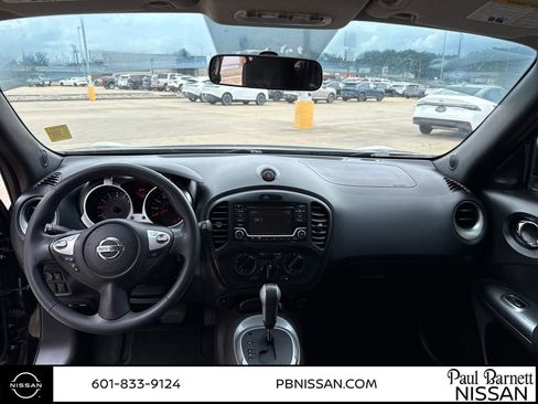 Used 2016 Nissan Juke S FWD image 15
