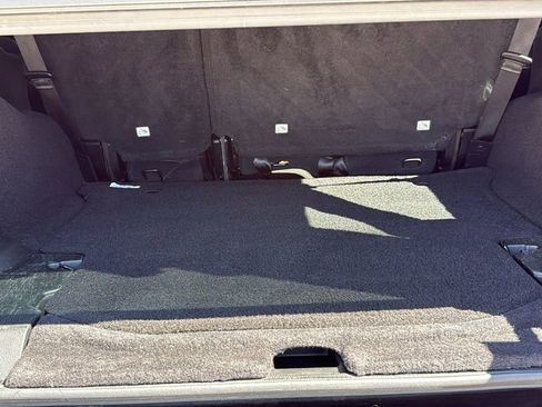 Used 2018 Jeep Wrangler Unlimited Sahara image 9