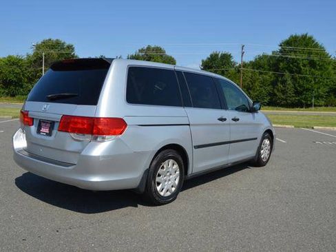 Used 2010 Honda Odyssey LX image 8