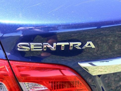 Used 2019 Nissan Sentra SV FWD image 15