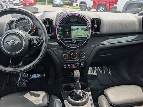 Used 2018 MINI Cooper Countryman FWD image 18