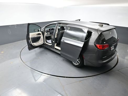 Used 2023 Chrysler Voyager LX FWD image 58