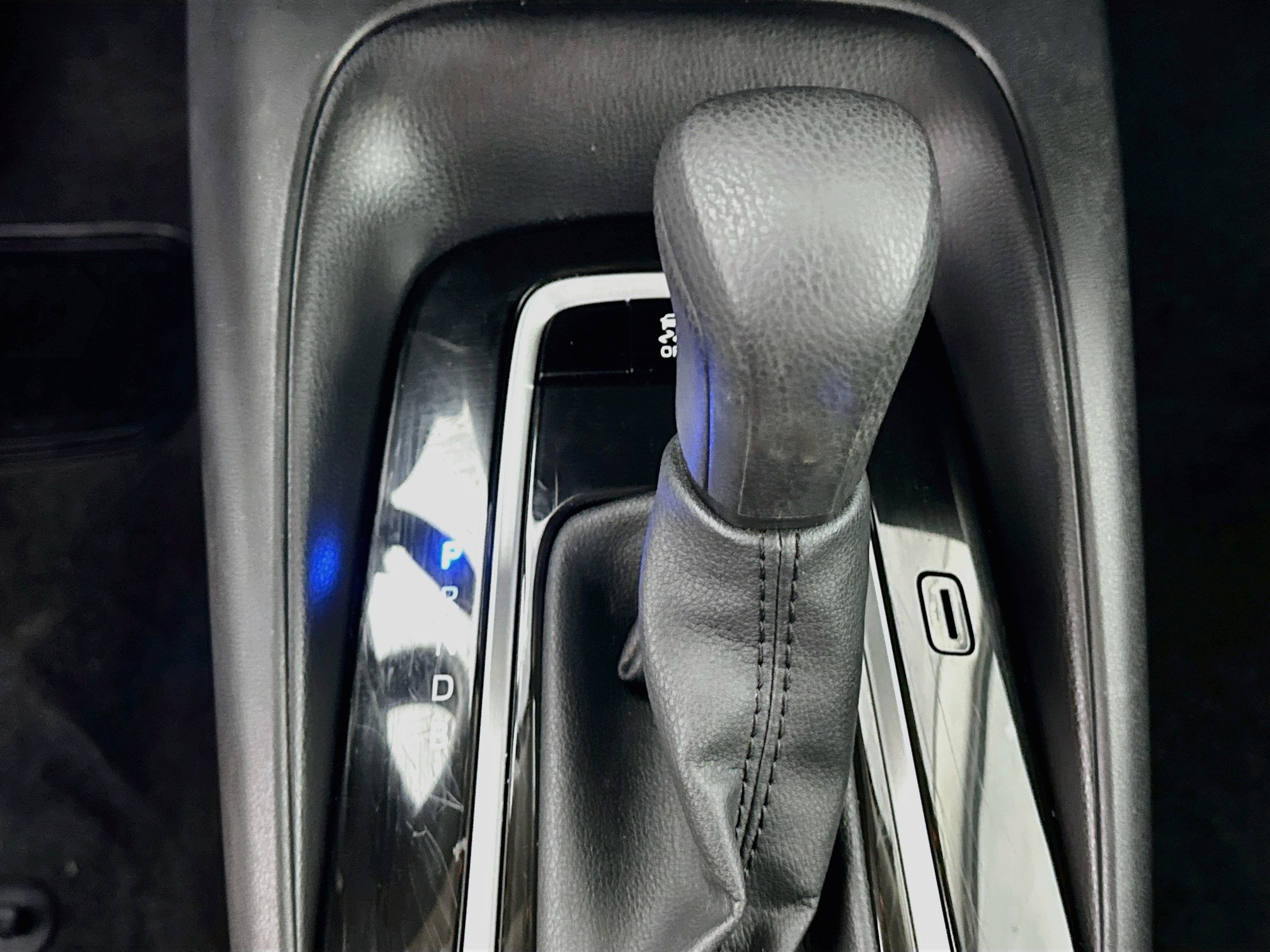 Used 2025 Toyota Corolla LE FWD image 24