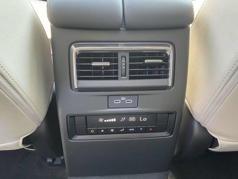 Used 2025 MAZDA CX-90 3.3 Turbo w/ Preferred Package AWD/4WD image 7