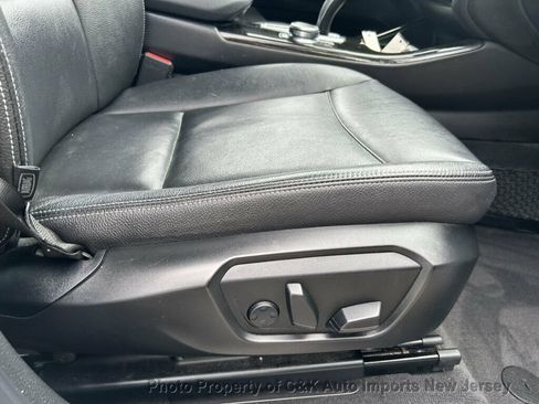 Used 2017 BMW X3 xDrive28i AWD/4WD image 25