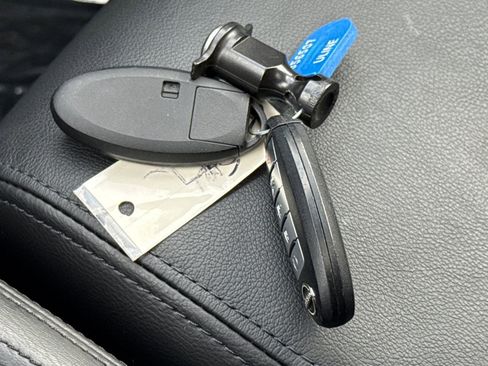 Used 2022 Nissan Armada SL w/ Midnight Edition Package image 26