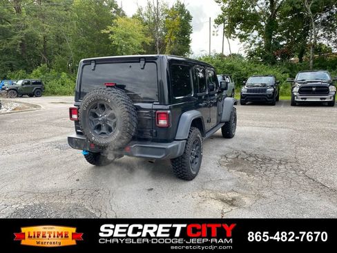 Used 2023 Jeep Wrangler Unlimited w/ Sun & Screen Package AWD/4WD image 5