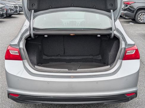 Used 2024 Chevrolet Malibu LT image 14