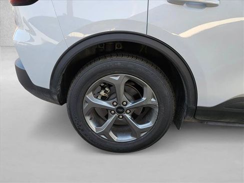 Used 2025 Ford Escape ST-Line FWD image 17