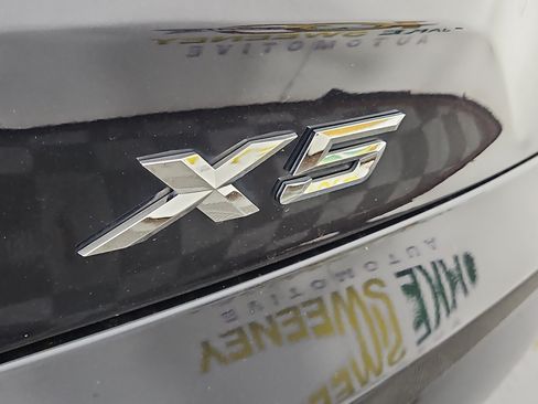 Used 2024 BMW X5 xDrive40i w/ M Sport Package AWD/4WD image 7