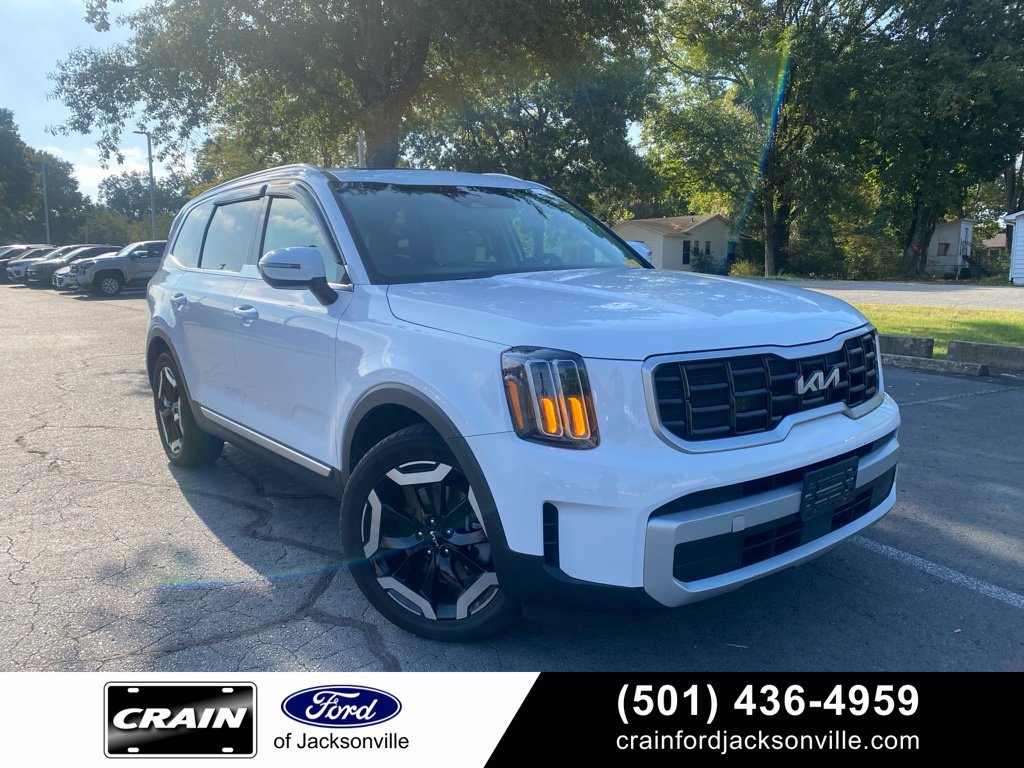 Used 2024 Kia Telluride S w/ S Sunroof Package AWD/4WD image 1