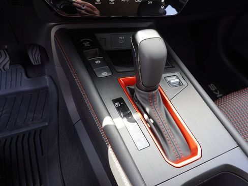 Certified 2025 Nissan Kicks SR w/ Illumination Package FWD image 18