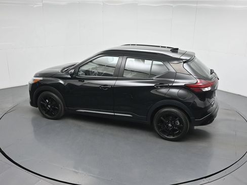 Used 2023 Nissan Kicks SR w/ SR Premium Package FWD image 42
