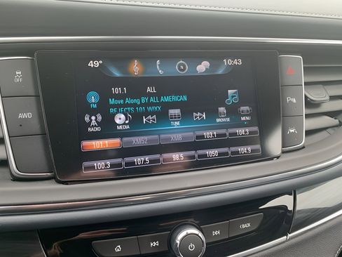 Used 2019 Buick Enclave Premium AWD/4WD image 18