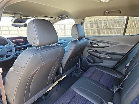 New 2026 Buick Envista Preferred w/ Convenience II Package image 9
