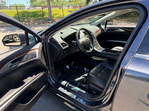 Used 2013 Lincoln MKZ FWD image 14