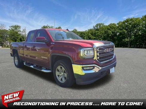 Used 2017 GMC Sierra 1500 SLE w/ SLE Value Package AWD/4WD image 1