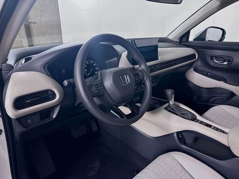 Certified 2026 Honda HR-V LX image 9