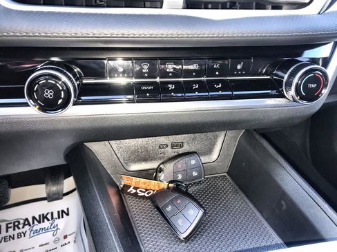 New 2026 Chevrolet Equinox LT image 19