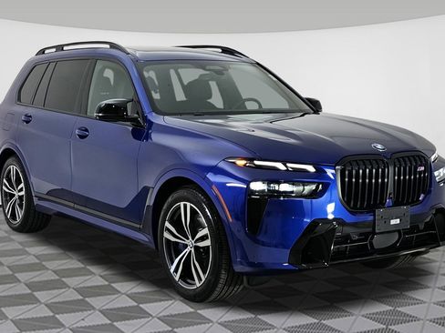 Used 2025 BMW X7 M60i image 1
