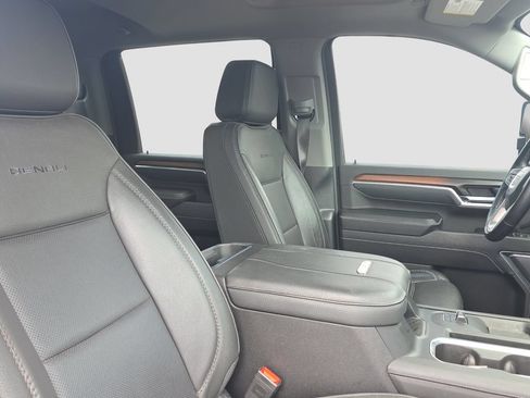 Used 2025 GMC Sierra 2500 Denali w/ Denali Reserve Package AWD/4WD image 19