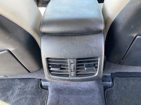 Used 2014 Lexus ES 350 w/ Premium Package FWD image 17