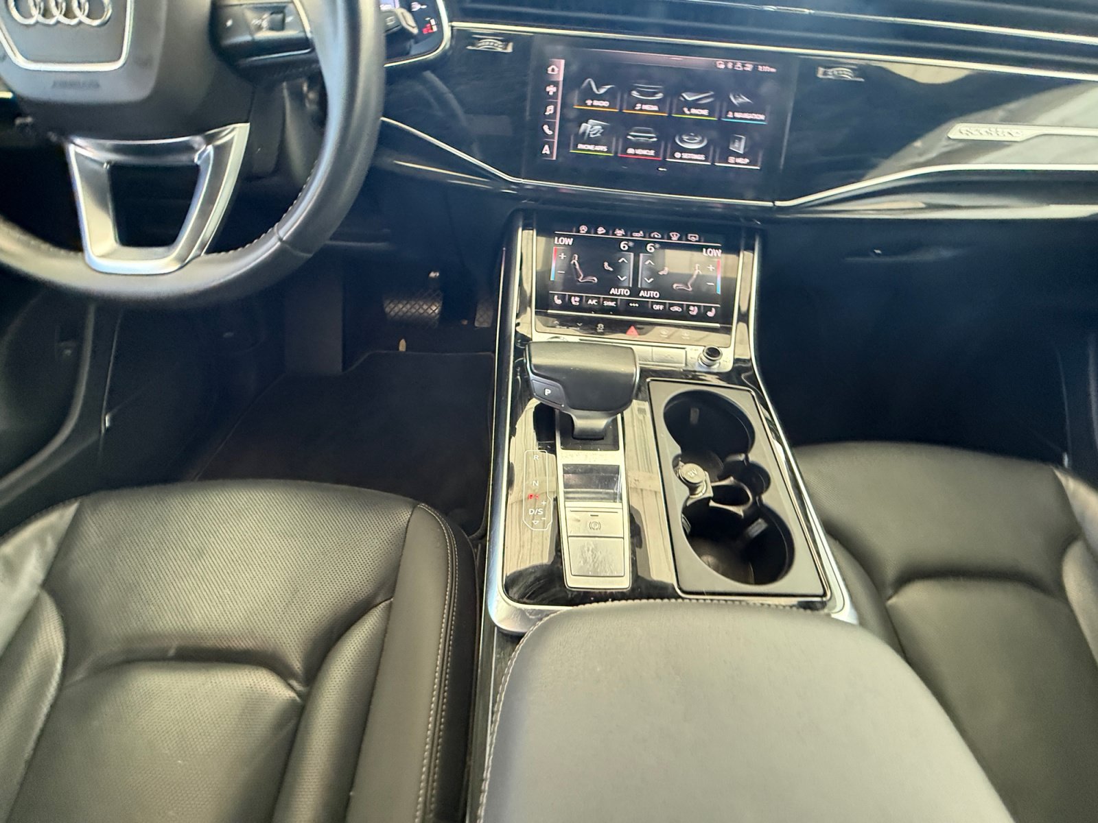 Used 2019 Audi Q8 Prestige w/ Adaptive Chassis Package AWD/4WD image 12