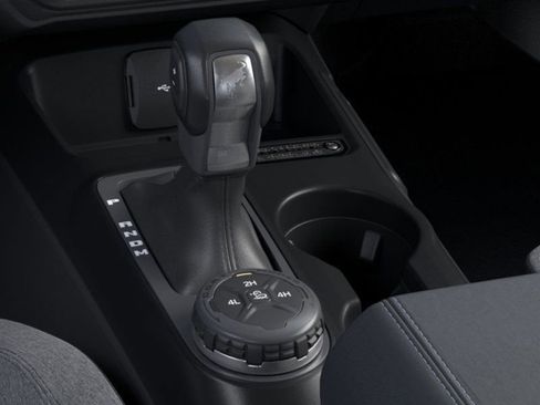 New 2025 Ford Bronco Base image 17