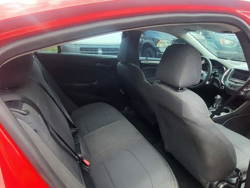 Used 2019 Chevrolet Cruze LS w/ LS Convenience Package FWD image 8