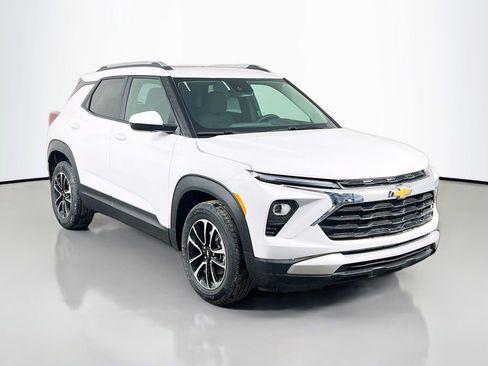 New 2026 Chevrolet TrailBlazer LT w/ Convenience Package image 3