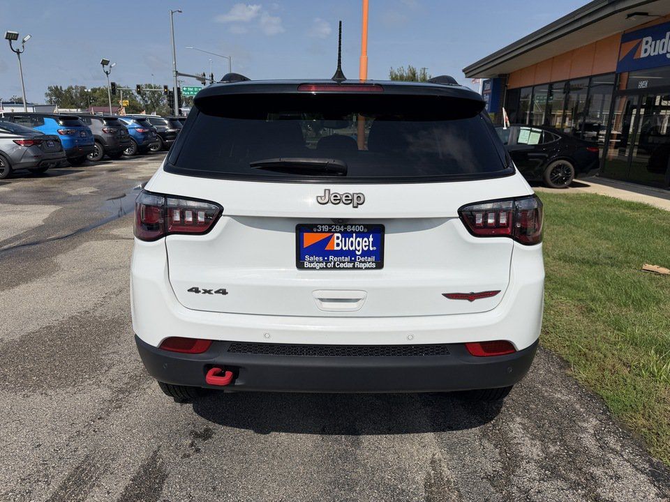 Used 2024 Jeep Compass Trailhawk AWD/4WD image 5