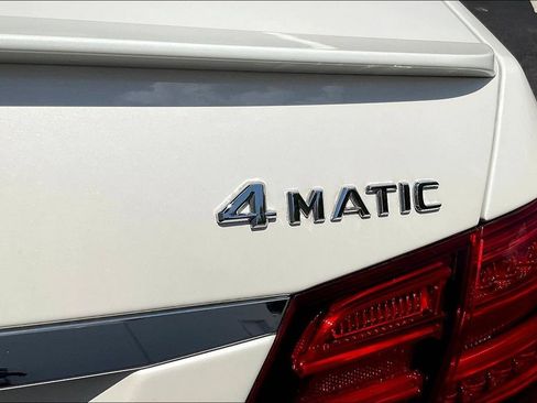 Used 2014 Mercedes-Benz E 550 4MATIC Sedan image 24