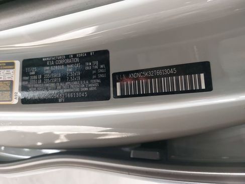 New 2026 Kia Carnival EX image 36