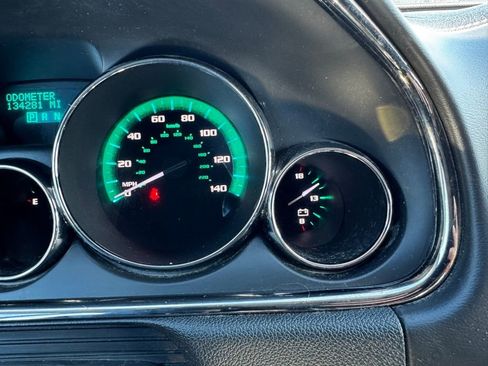 Used 2017 Buick Enclave Premium image 31