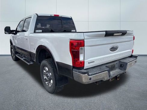 Used 2017 Ford F250 Lariat w/ Lariat Value Package AWD/4WD image 2