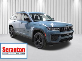 New 2026 Jeep Grand Cherokee Limited w/ Limited Altitude Package AWD/4WD video 1