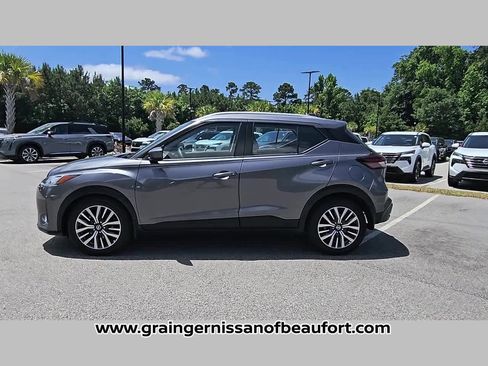 Used 2021 Nissan Kicks SV FWD image 27