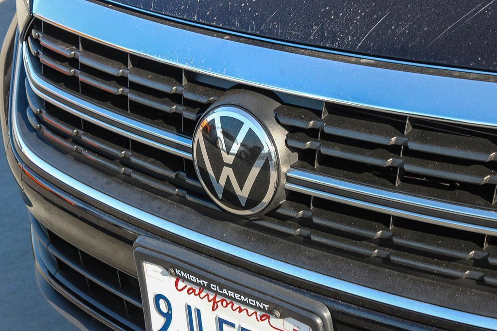 Used 2023 Volkswagen Jetta SE FWD image 6
