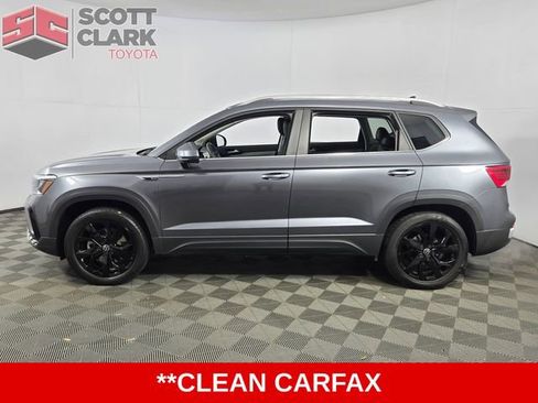 Used 2022 Volkswagen Taos SE w/ Panoramic Sunroof Package image 5