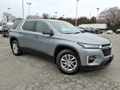 Used 2023 Chevrolet Traverse LS