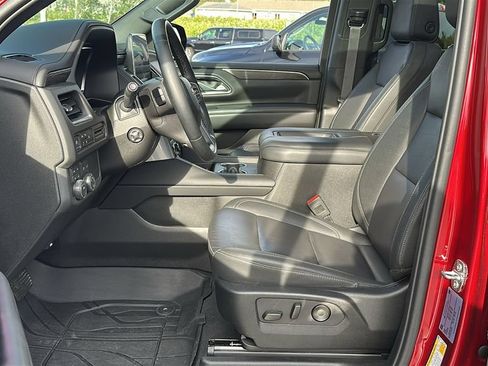 Used 2024 Chevrolet Suburban LT w/ LT Signature Plus Package AWD/4WD image 14